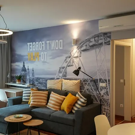 Hollo 12 Apartment *